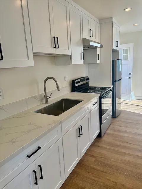 1 bed, 400 sqft, $1,700 — Photo 2