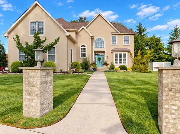 8 Glen Aire Dr, Egg Harbor Township, NJ 08234