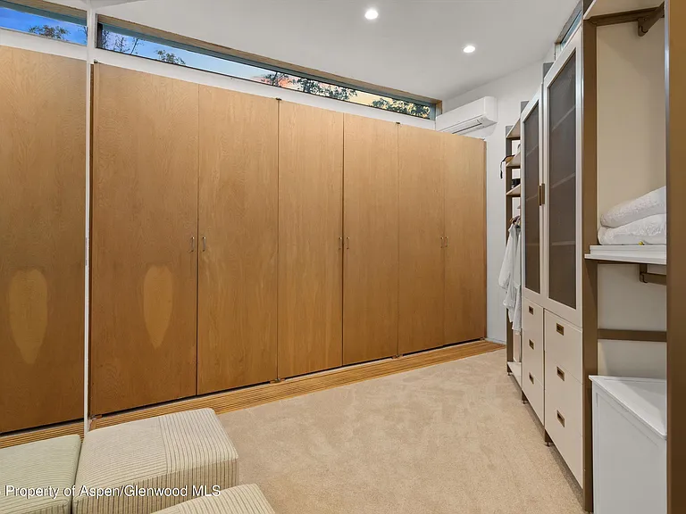 699 Eppley Dr — Photo 21