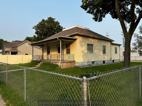 221 W 5th St, Grand Island, NE 68801