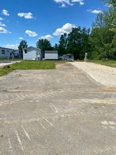 1st image of 878 Sunflower Ln