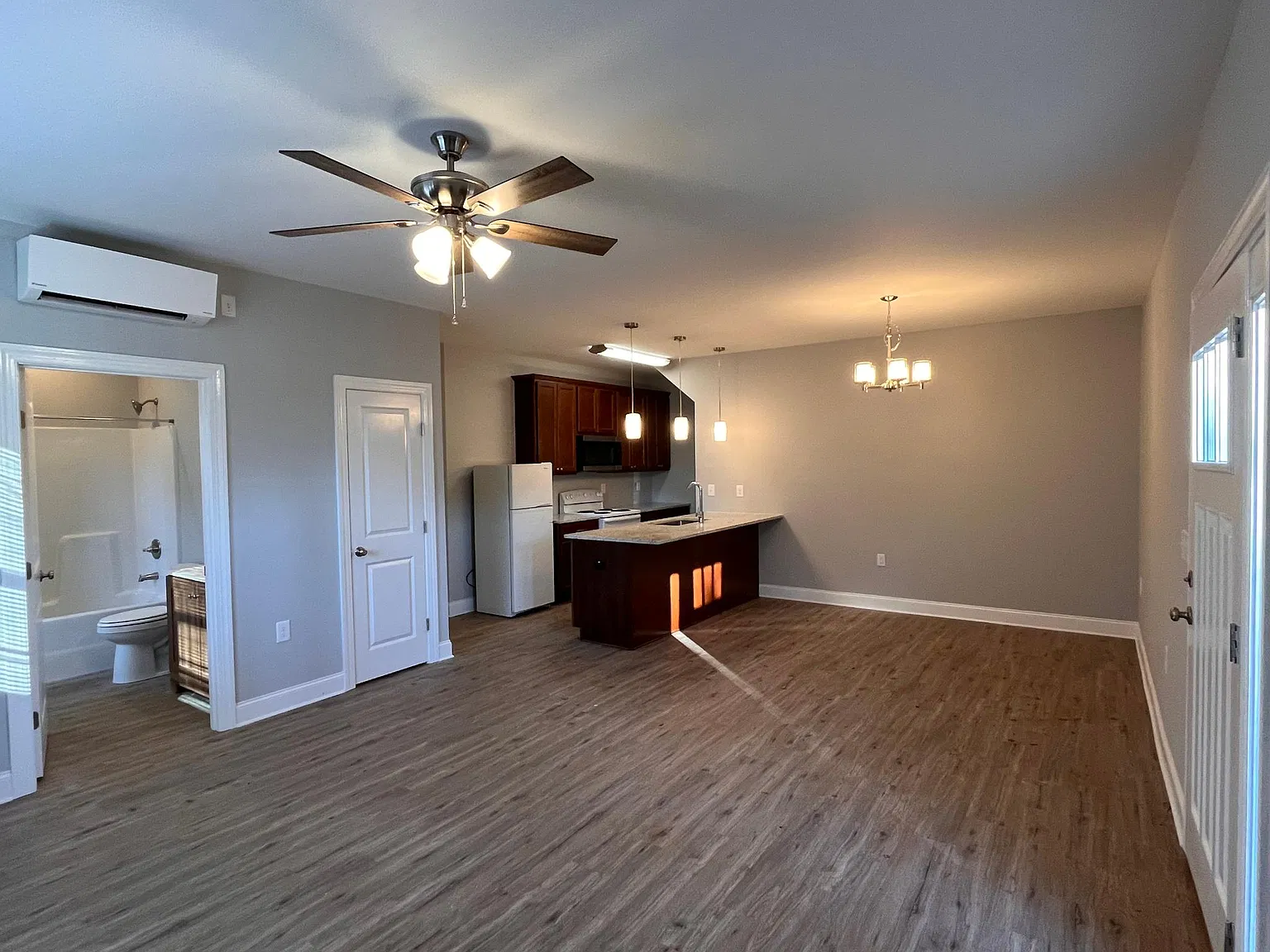 2 bed, 790 sqft, $1,250 — Photo 3