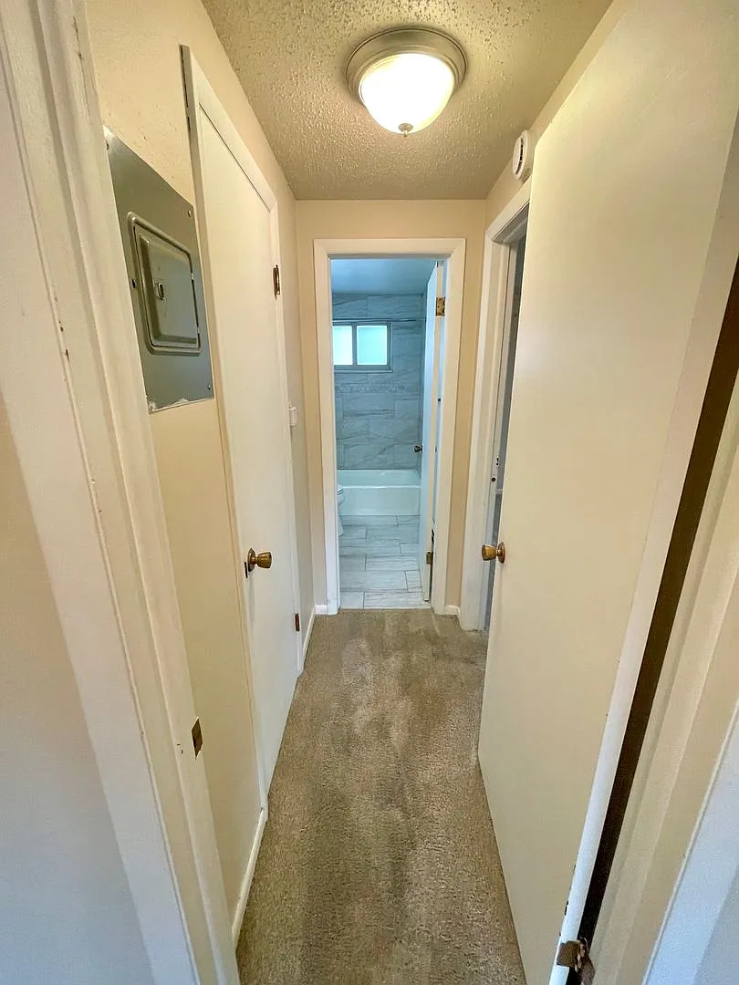 Move In & Save - 2 Weeks FREE Rent! Low Deposit! 1-Bedroom Apartment in North Central Longmont — Photo 1