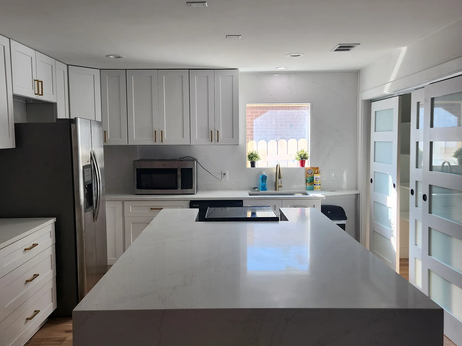 3 bed, 1600 sqft, $3,500 — Photo 4
