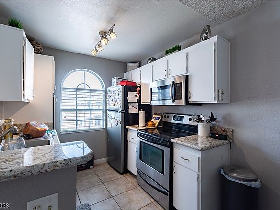 5th image of 3150 Soft Breezes Dr APT 2039
