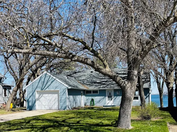 199 Lake Ave N, Spicer, MN 56288