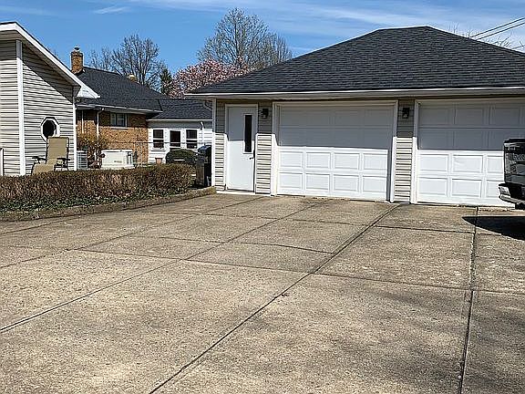 4th image of 29034 Sherbrook Dr
