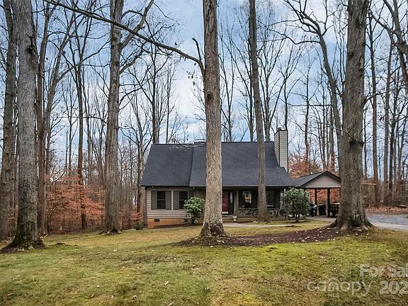 5th image of 401 Saddlewood Dr