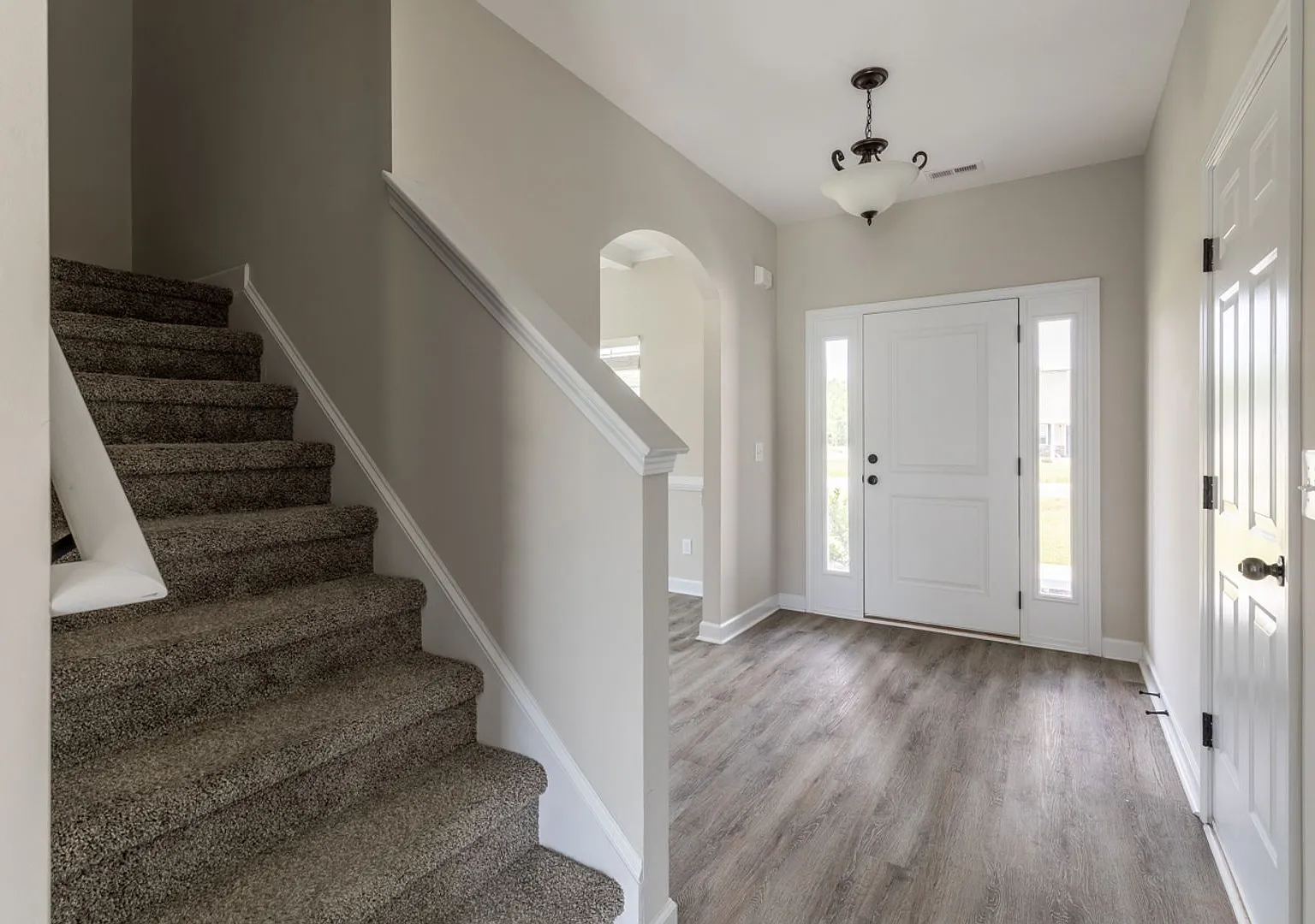 4 Bedroom Home in Holly Ridge W/ New Fence — Photo 4