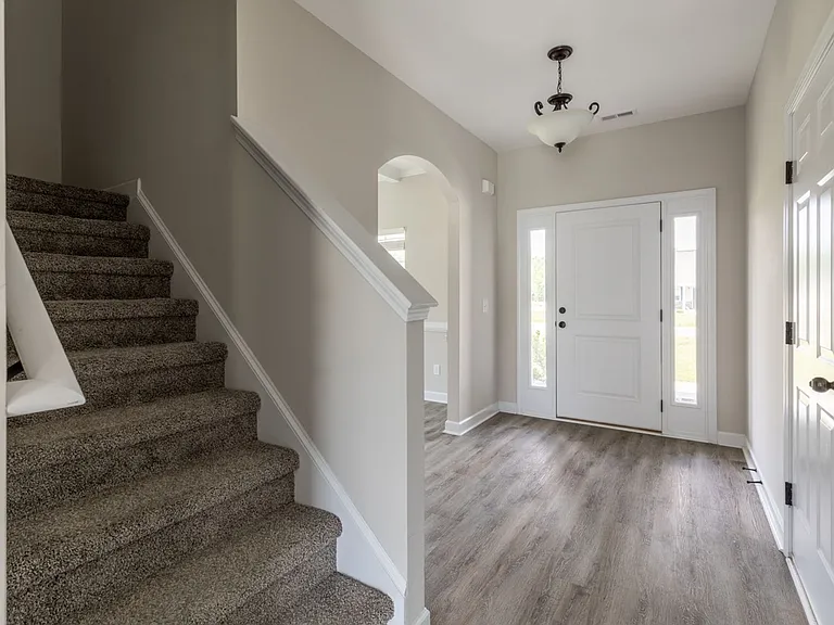 300 Waylon Way — Photo 4