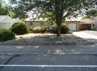 2106 Vinewood Ln, Pueblo, CO 81005