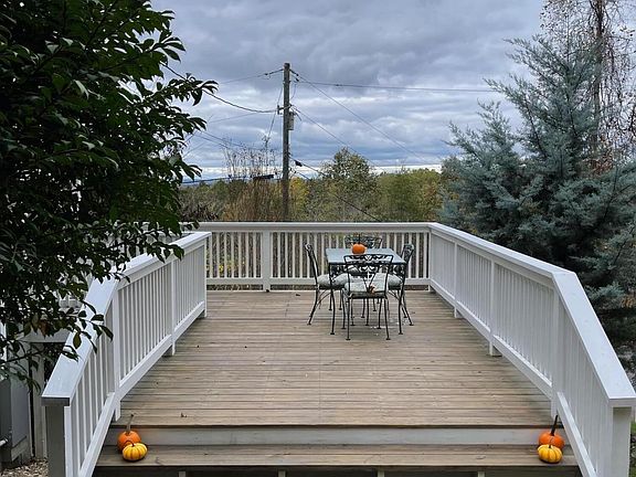 2nd image of 3330 Poplar View Ln