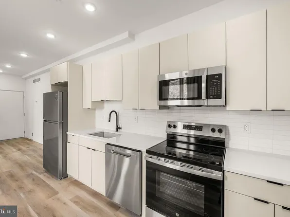 4921 Chester Ave, Philadelphia, PA
