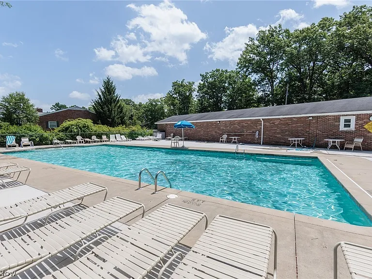 7020 Carriage Hill Dr #202 — Photo 40