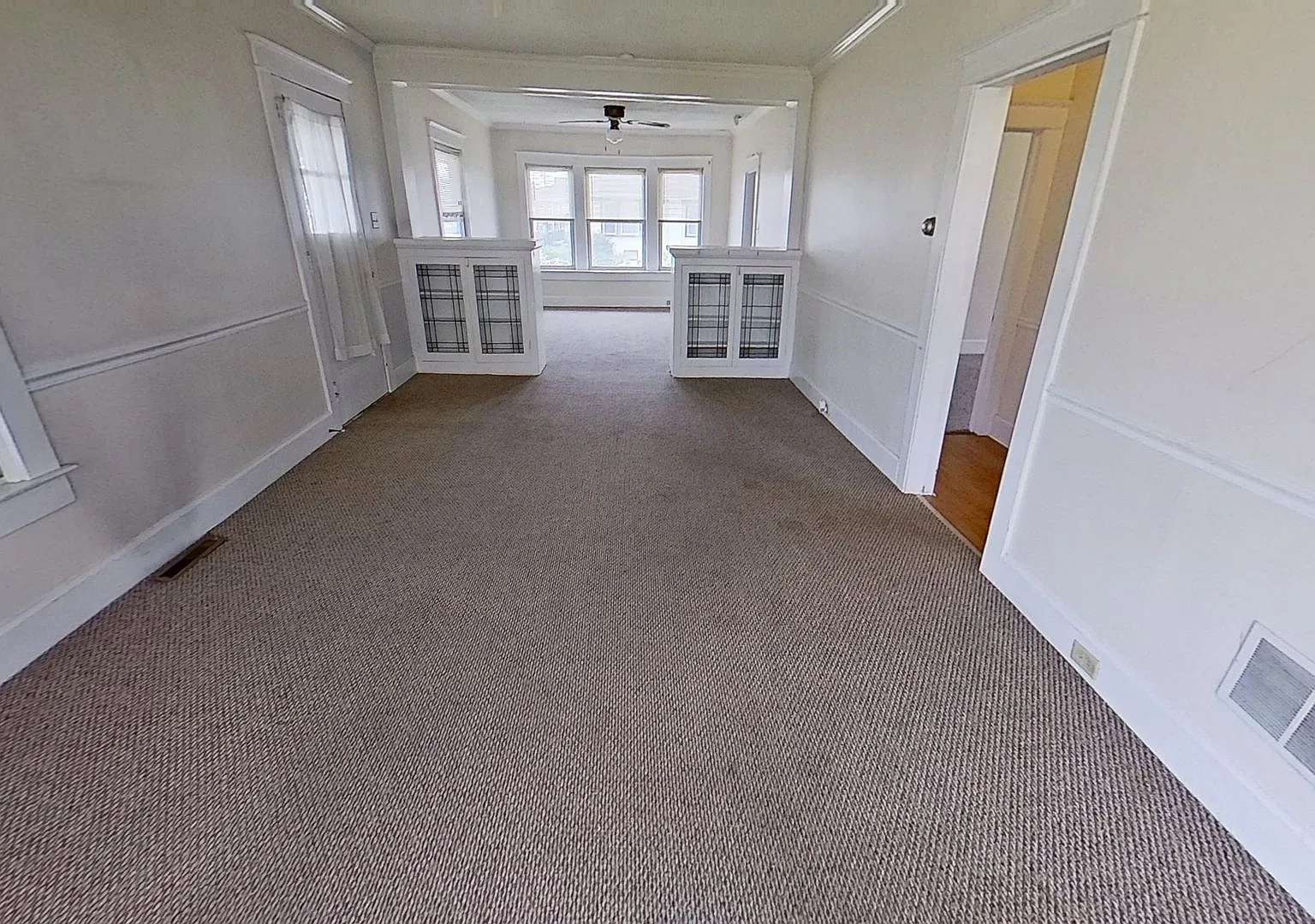 Cape Cod with Ample Storage — Photo 2