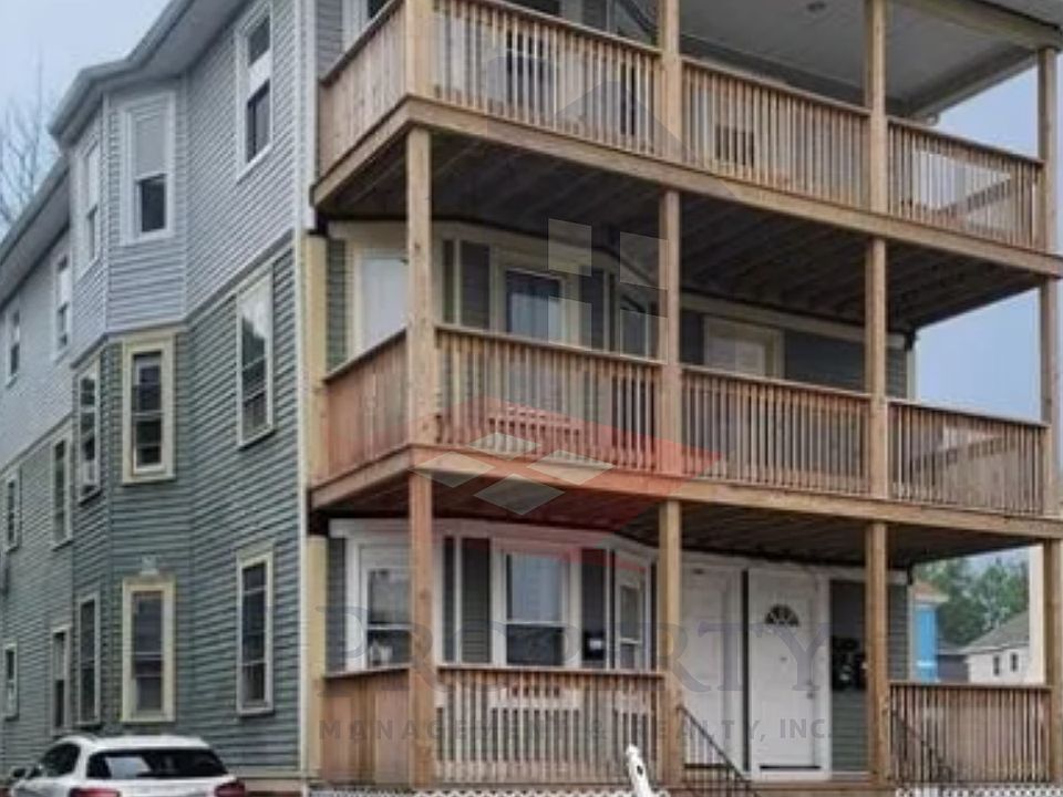 1st image of 1079 Broad St #3