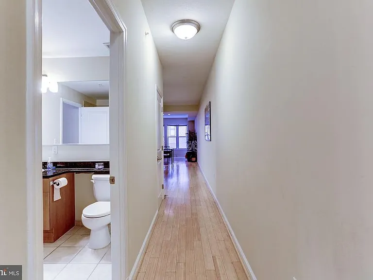 715 6th St NW #205 — Photo 5