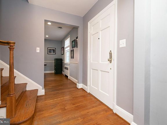 3rd image of 617 Charles Street Ave