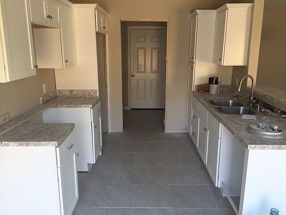 3rd image of 109 Kendallwood Dr