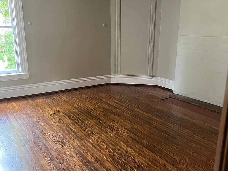 118 E Chemung Pl #B — Photo 9