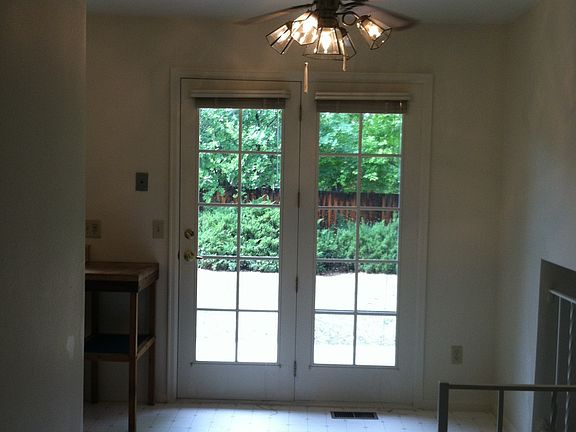 5th image of 133 Monarch Ct