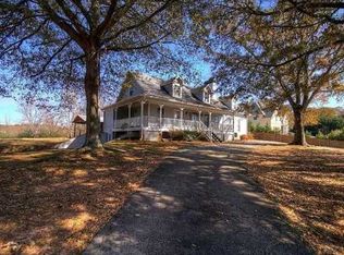 2203 Shallowford Rd, Marietta, GA 30066