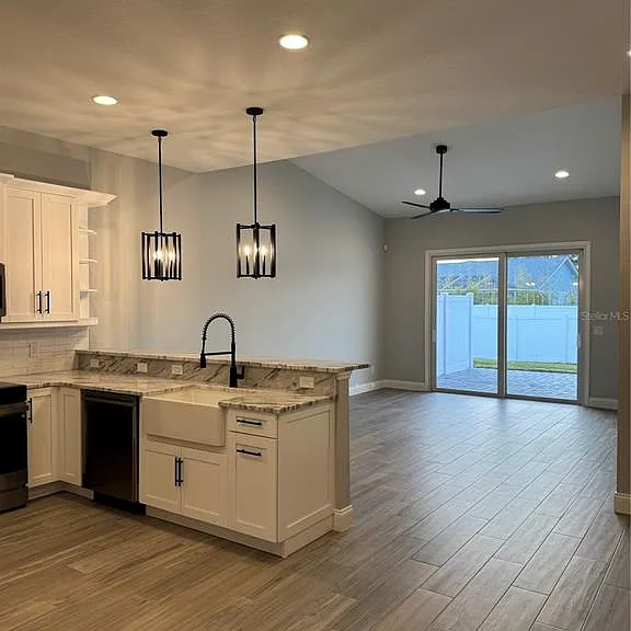 1172 Windjammer Dr — Photo 7