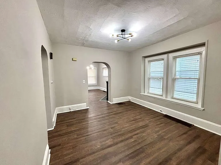 6407 Dibble Ave — Photo 7