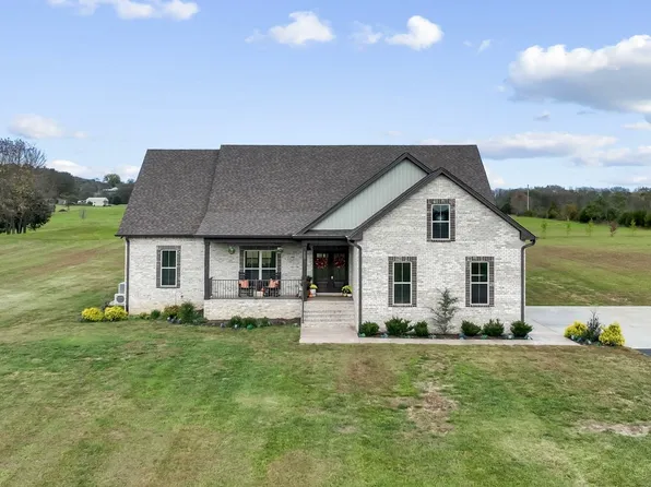 123 Alexander Ln, Bethpage, TN 37022