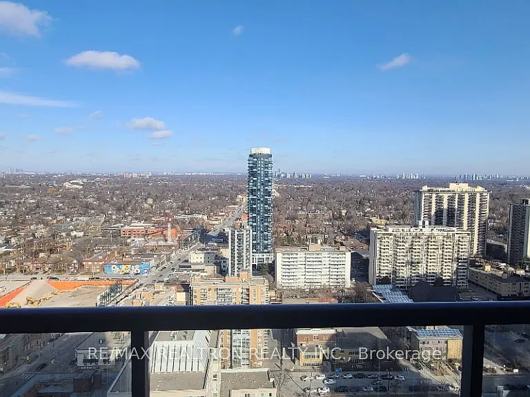 30 Roehampton Ave #2907 — Photo 16