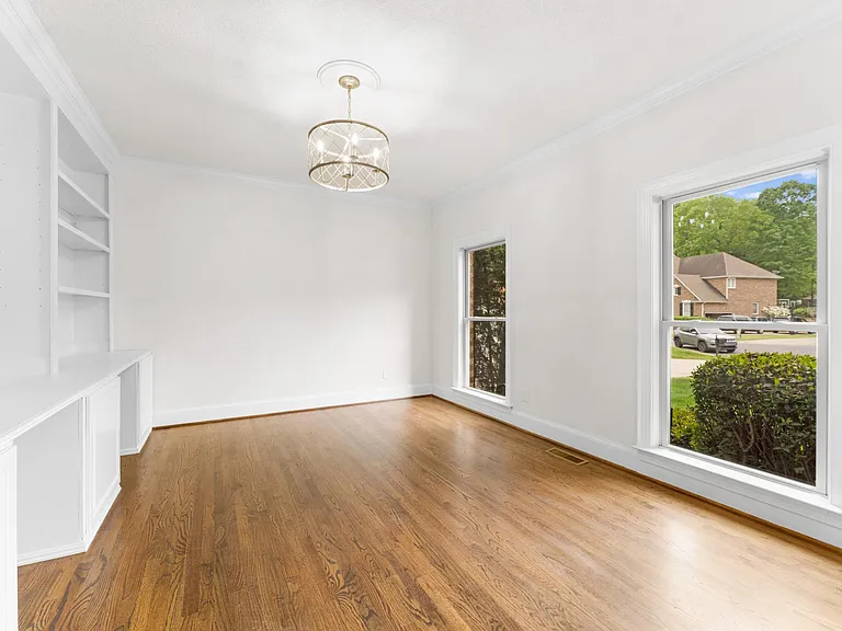 7307 Roseland Ave — Photo 20