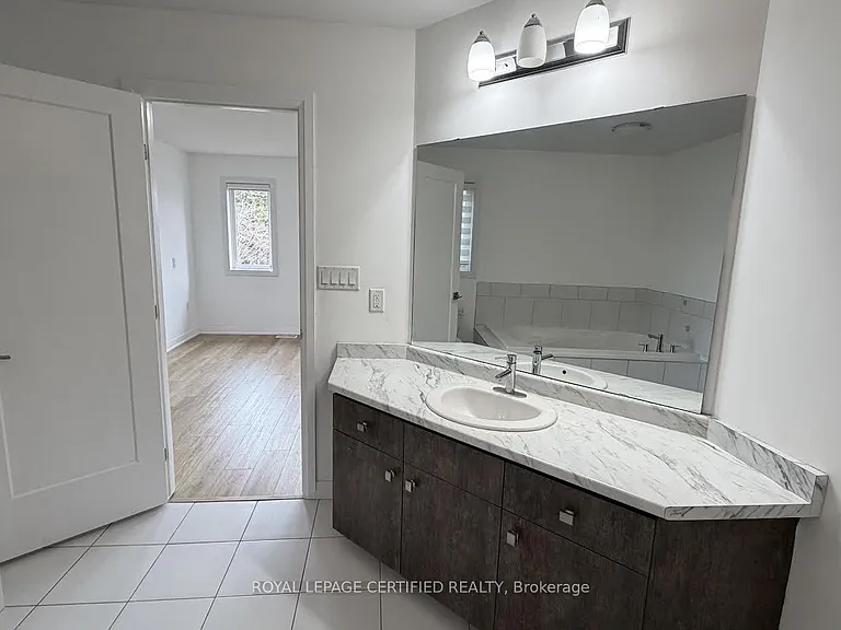 40 Lexington Ave — Photo 38