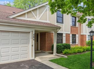 586 Williamsburg Ct APT B2, Wheeling, IL 60090