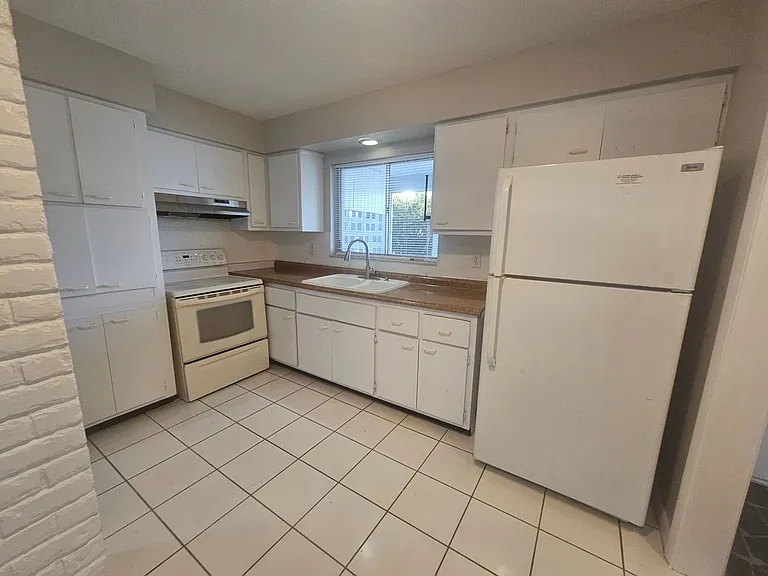 3810 SE 12th Ave — Photo 23