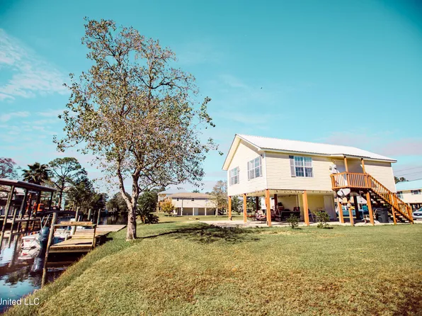 4029 Robin St, Bay Saint Louis, MS 39520