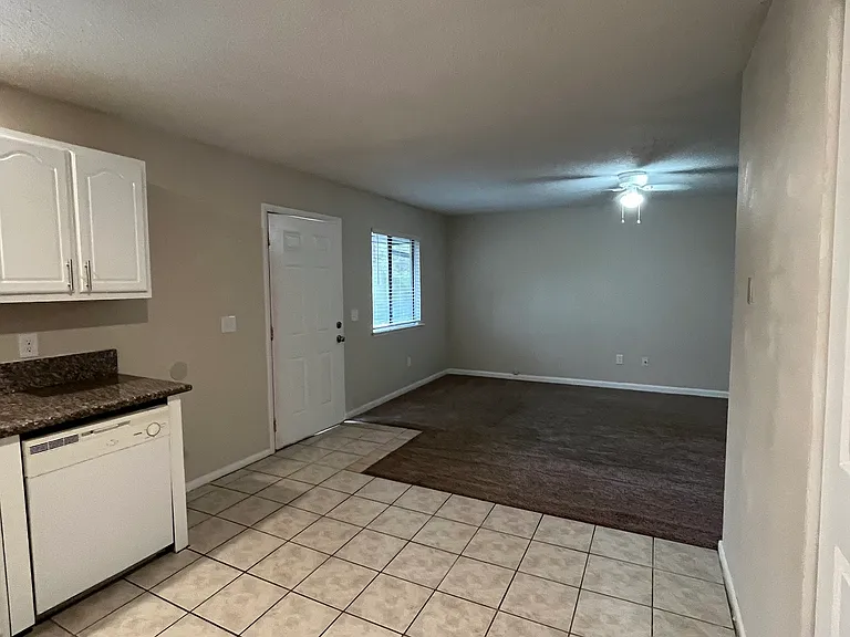 117 Sea Parc St #C — Photo 12