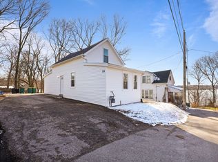 79 Lawrence Ave, Fox Lake, IL 60020