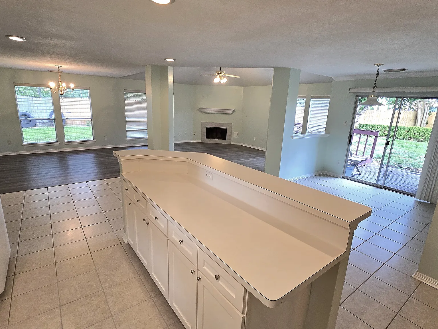 3 bed, 1929 sqft, $1,850 — Photo 3