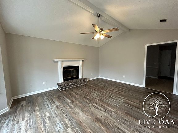5th image of 904 Willowbrook Dr