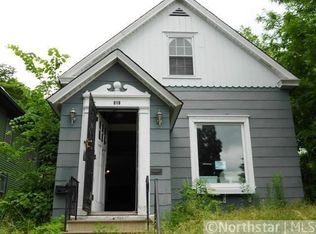 919 6th St E, Saint Paul, MN 55106