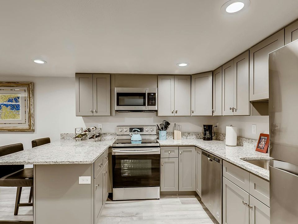 Welcome home to your FURNISHED 2BED/1Bath 1/2 Duplex Basement Suite!