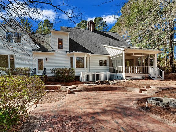 4th image of 107 Robin Road