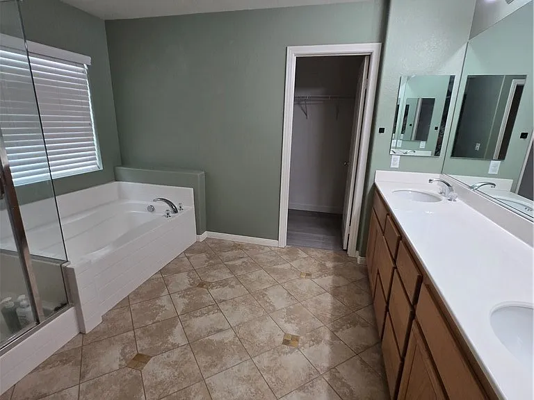 40643 Cartier St — Photo 13