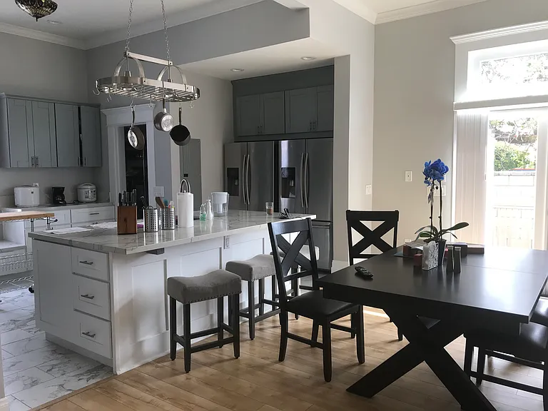 C Ave — Photo 10