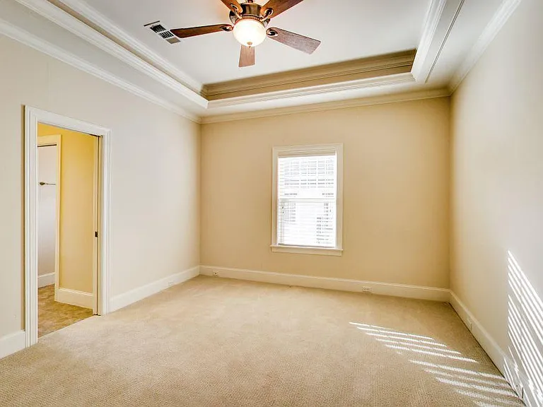 4324 Ione St — Photo 25