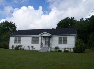 108 Sentoowan Rd, St matthews, SC 29135