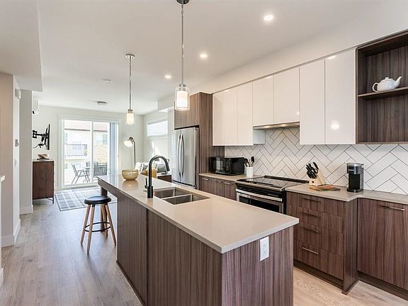 4th image of 2505 Ware St #16