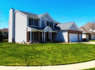 2302 Interlocken Dr, Bloomington, IL