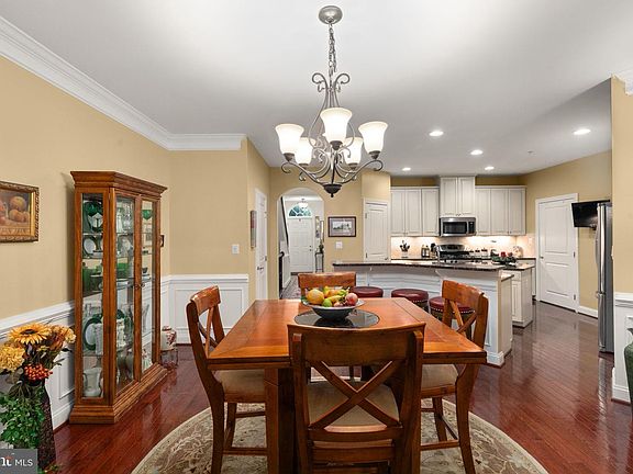 5th image of 1833 Exton Dr