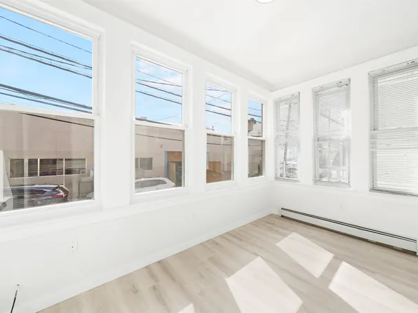 600 67th Street image 21 of 29